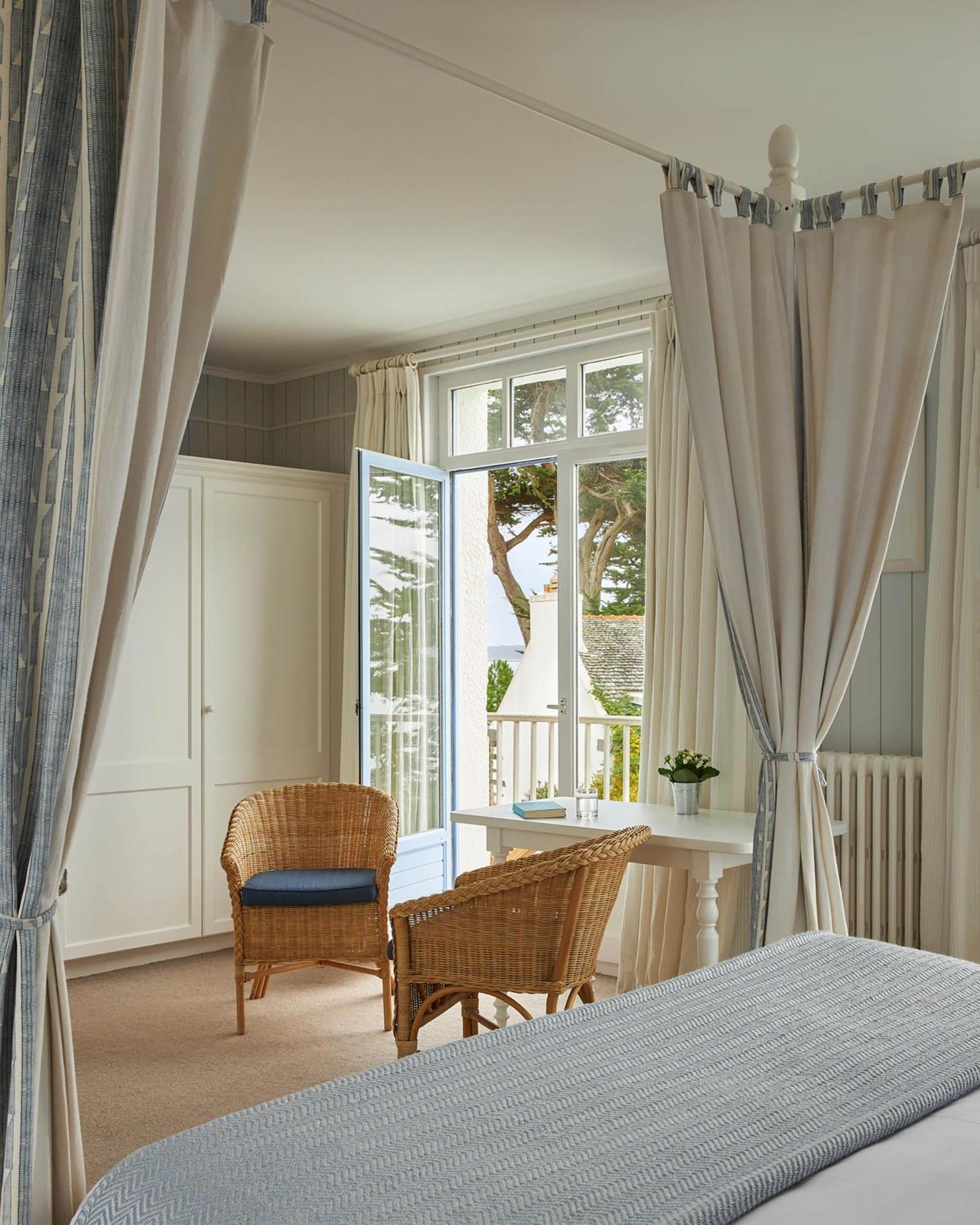 Le Grand Hotel Des Bains & Spa - Bretagne Locquirec Exteriör bild
