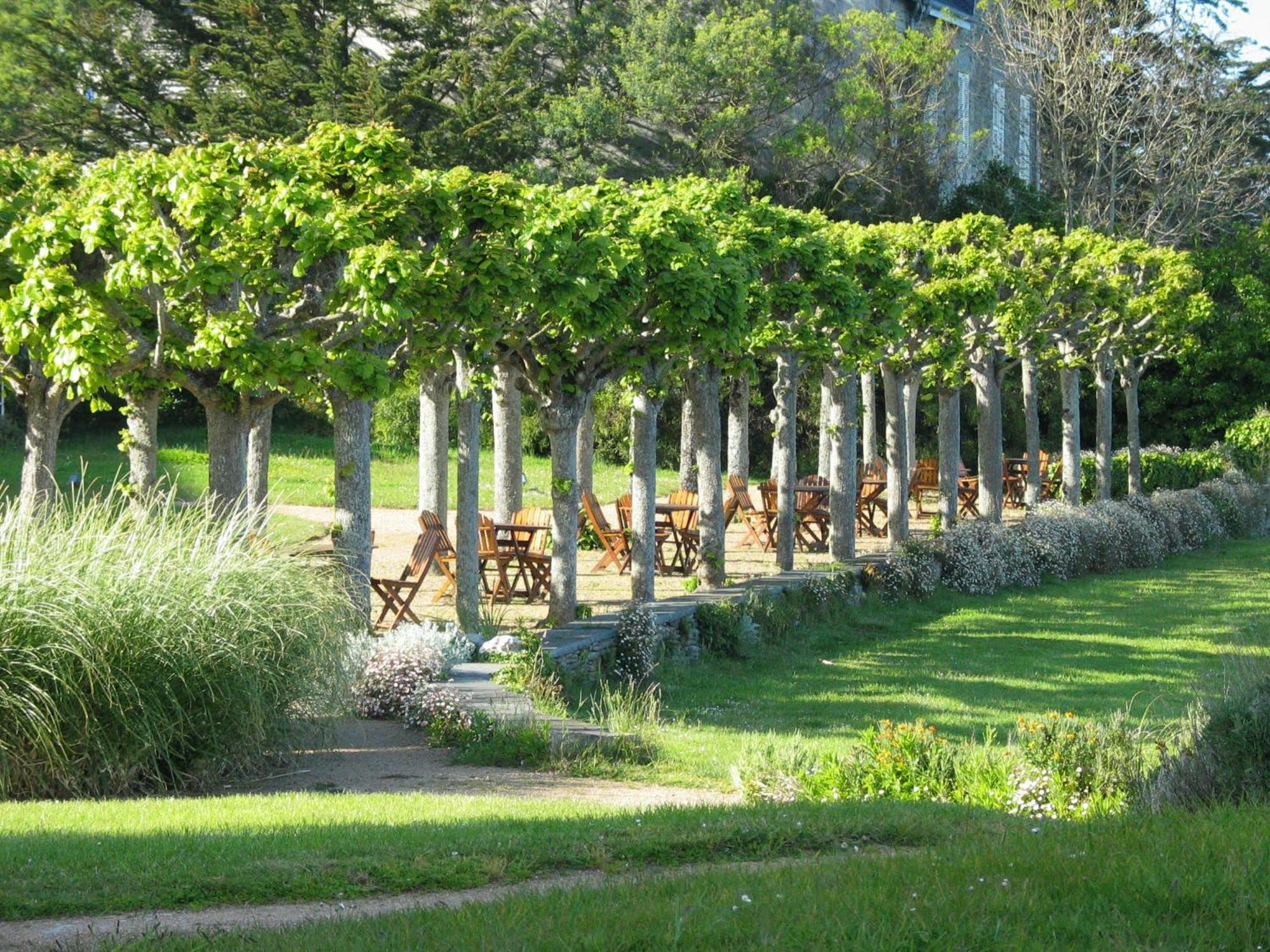 Le Grand Hotel Des Bains & Spa - Bretagne Locquirec Exteriör bild