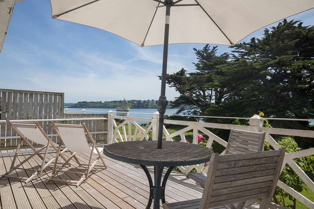Le Grand Hotel Des Bains & Spa - Bretagne Locquirec Exteriör bild